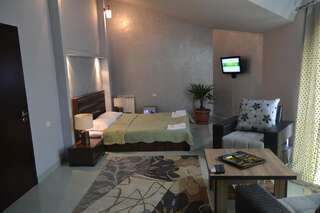 Отель Art Hotel Ереван Классический трехместный номер-2