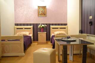 Отель Art Hotel Ереван Двухместный номер с 2 отдельными кроватями-1