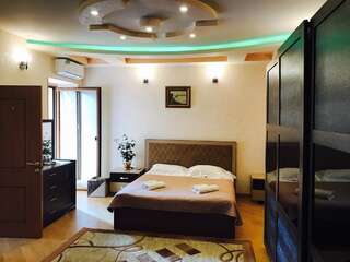 Отель Art Hotel Ереван Трехместный номер-2